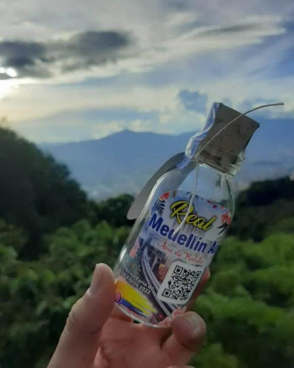 bán không khí, chai không khí, chuyện lạ,  Medellín