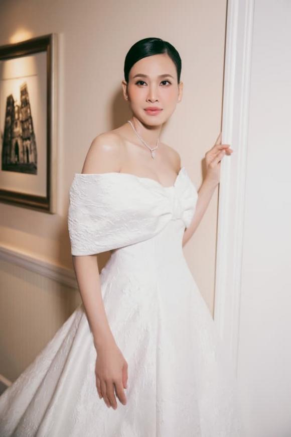 Hoa Hậu Dương Mỹ Linh,sao Việt