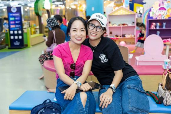người mẫu Trang Trần, sao Việt