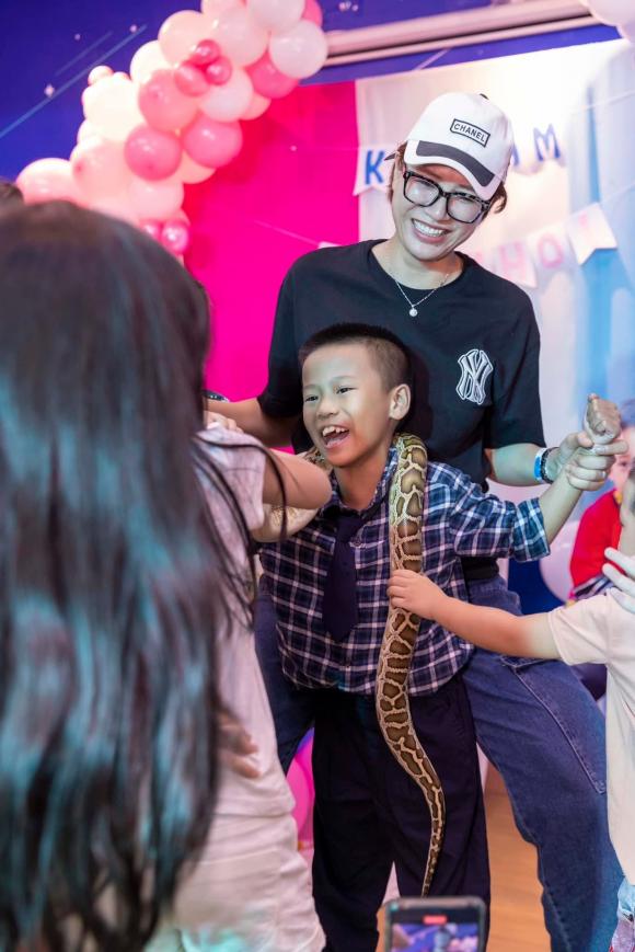 người mẫu Trang Trần, sao Việt