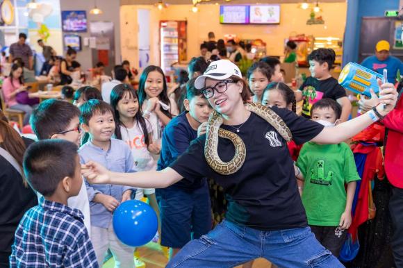 người mẫu Trang Trần, sao Việt
