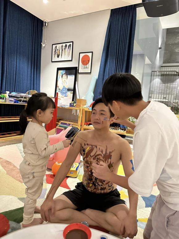 doanh nhân cường đô la,nữ ca sĩ đàm thu trang,sao Việt