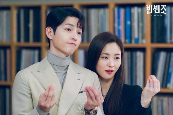 song joong ki, jeon yeo bin, song hye kyo, sao hàn 
