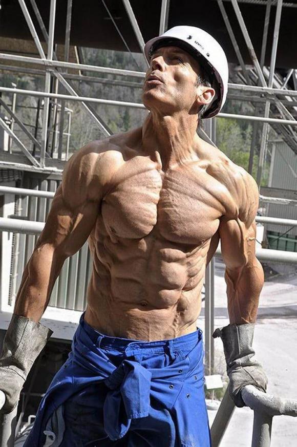 Helmut Streble, người gầy nhất, cơ bắp cuồn cuộn