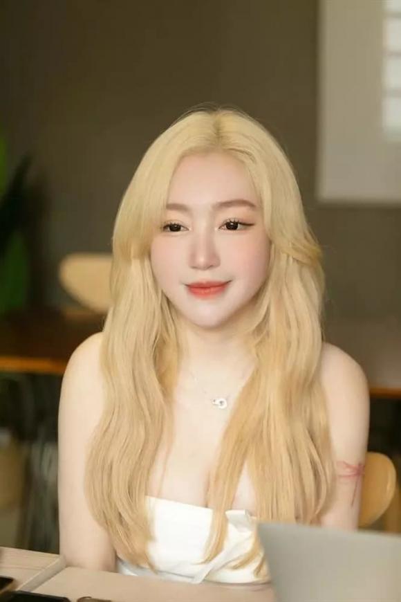hotgirl Elly Trần,Diễn viên Elly Trần,sao Việt