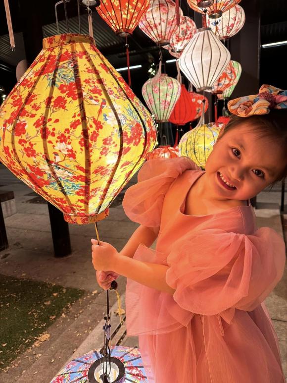 ca sĩ Y Phụng, sao Việt