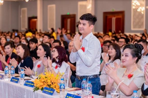 ceo-nguyen-cong-tung-klc (1).jpg 0 Founder KLC, Nguyễn Công Tùng, Ghế massage KLC