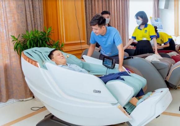 ceo-nguyen-cong-tung-klc (1).jpg 0 Founder KLC, Nguyễn Công Tùng, Ghế massage KLC