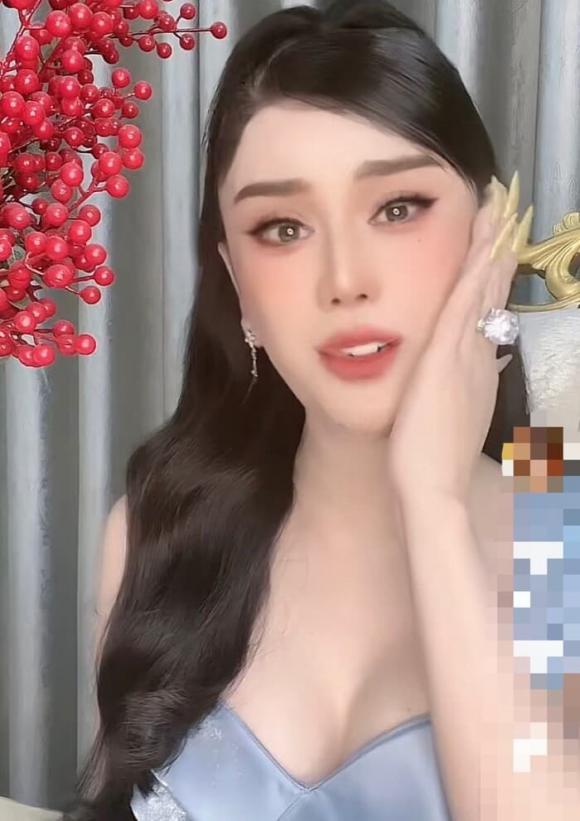ca sĩ Lâm Khánh Chi, sao việt