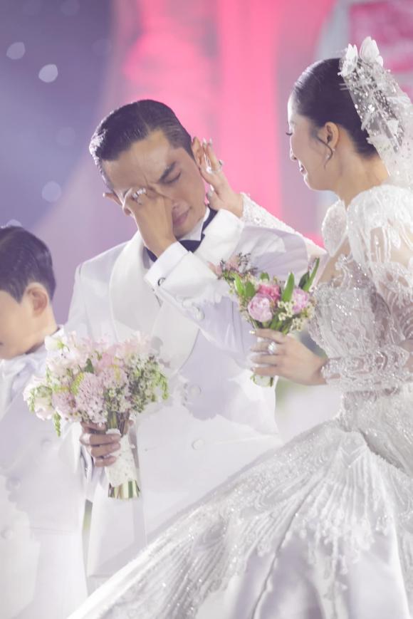 kiện tướng dancesport Khánh Thi,vu cong phan hien,sao Việt