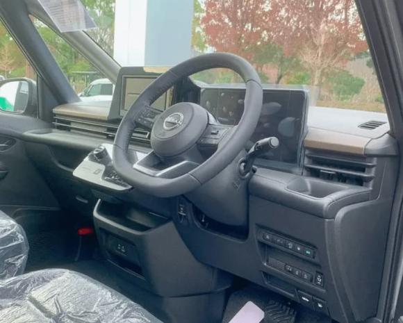 Nissan, Nissan Serena, xe hơi