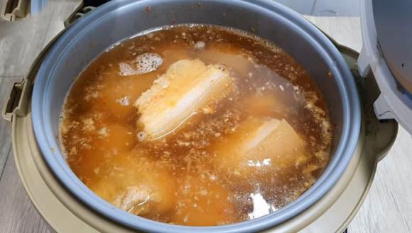 thịt kho trứng, thịt kho trứng bằng nồi cơm điện, món ngon từ thịt heo