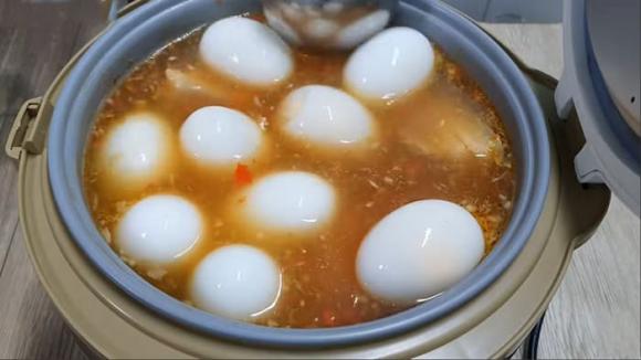 thịt kho trứng, thịt kho trứng bằng nồi cơm điện, món ngon từ thịt heo