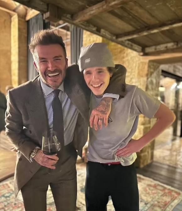 David Beckham, Victoria, Brooklyn, Nicola, gia đình nhà Beckham đón năm mới, sao Hollywood