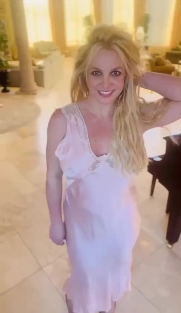 Britney Spears, Britney Spearsrao bán biệt thự, Sam Asghari