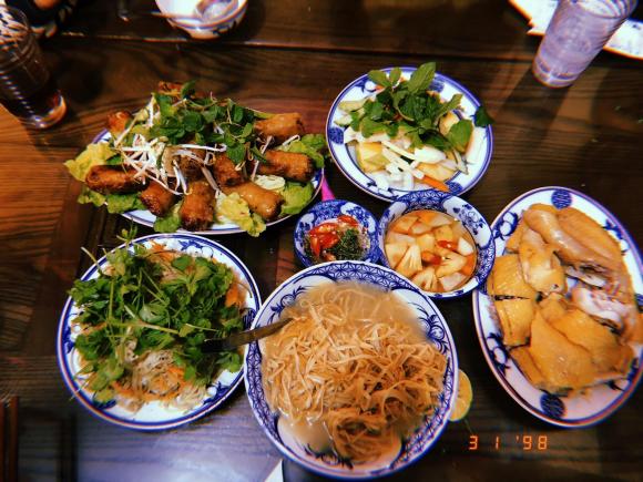 Bát Tràng, mâm cỗ Bát Tràng, giới trẻ 