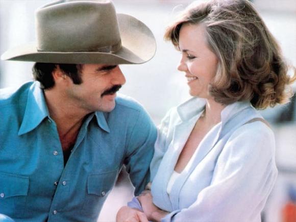 Sally Field và Burt Reynolds, Kate Hudson và Dane Cook, Penn Badgley và Blake Lively, sao Hollywood