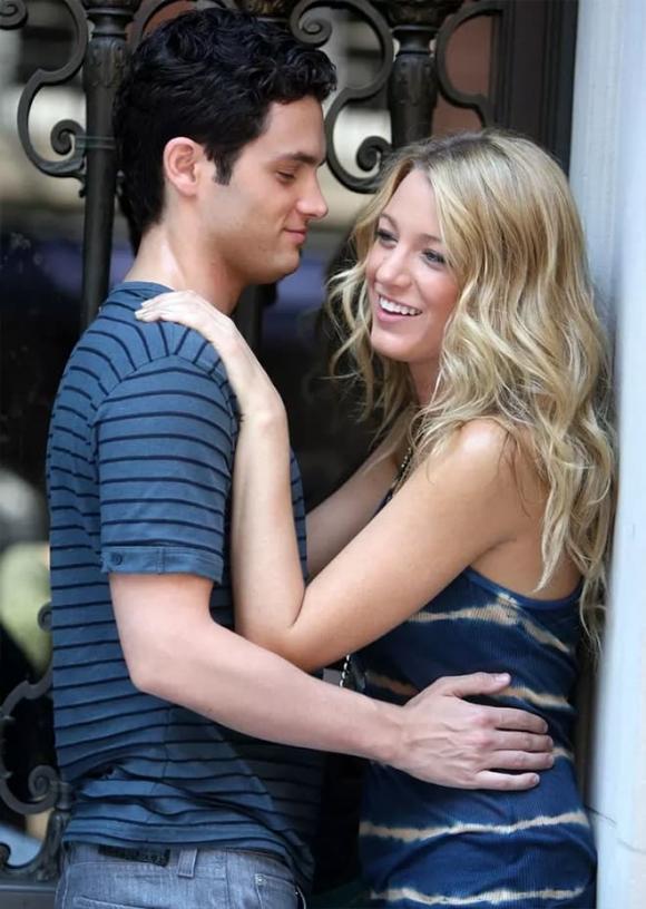 Sally Field và Burt Reynolds, Kate Hudson và Dane Cook, Penn Badgley và Blake Lively, sao Hollywood