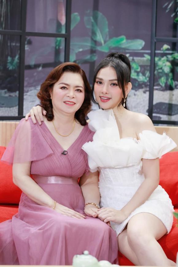 ca sĩ thu thủy, mẹ chồng Thu Thủy, sao việt