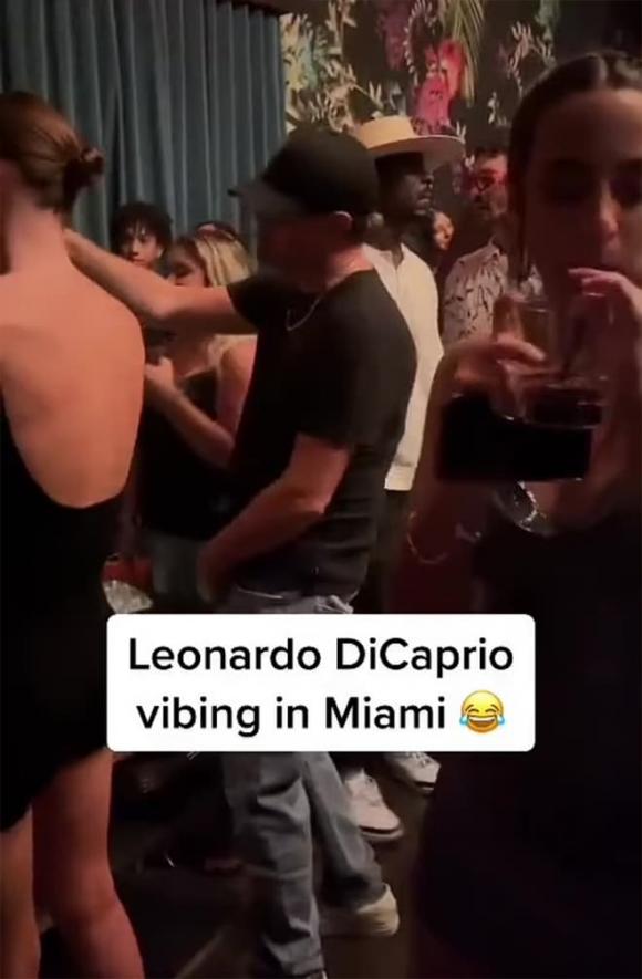 Leonardo DiCaprio khoe vũ đạo có '1-0-2' trong chuyến đi tới Miami giữa tin đồn hẹn hò nhiều mỹ nhân cùng lúc