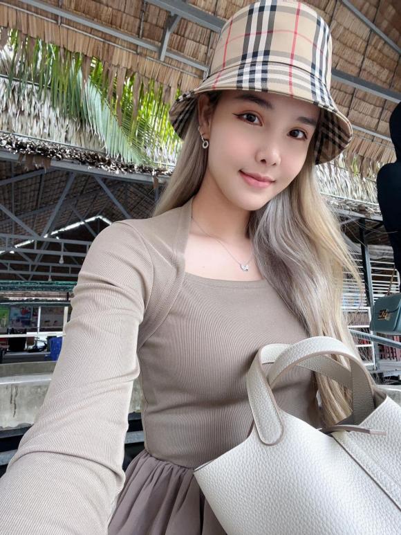 siêu mẫu Kỳ Hân,sao Việt