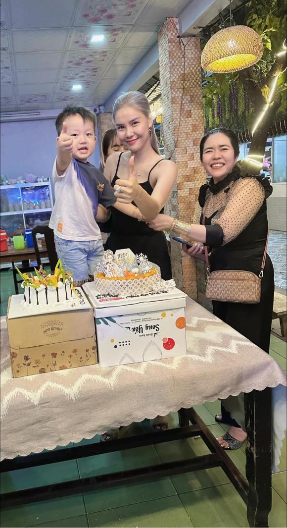 siêu mẫu Kỳ Hân,sao Việt