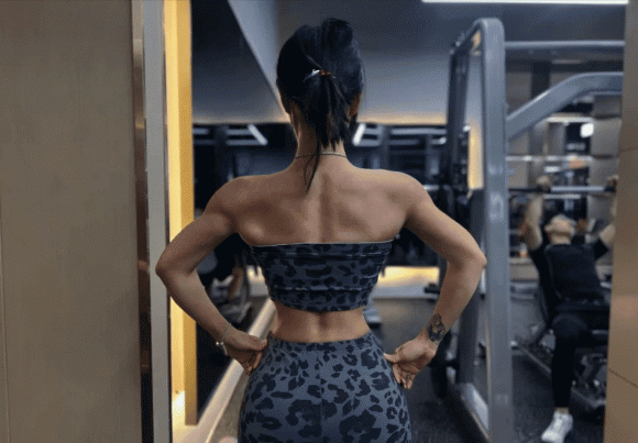hotgirl, Kardashian châu Á