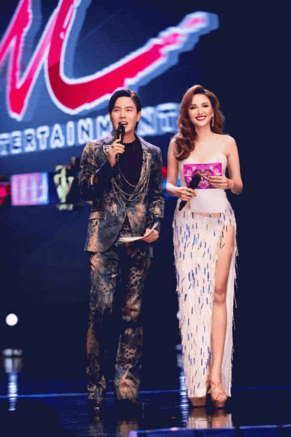 Nam vương người Việt thế giới, Bank Lê