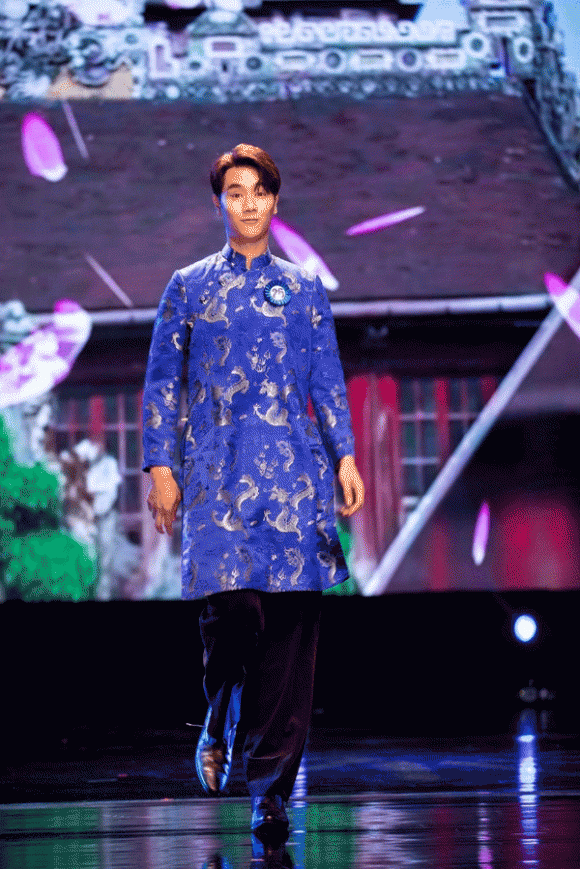 Nam vương người Việt thế giới, Bank Lê