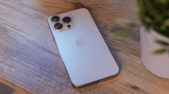 Apple sẽ loại bỏ nút vật lý trên iPhone 15 Pro và iPhone 15 Ultra