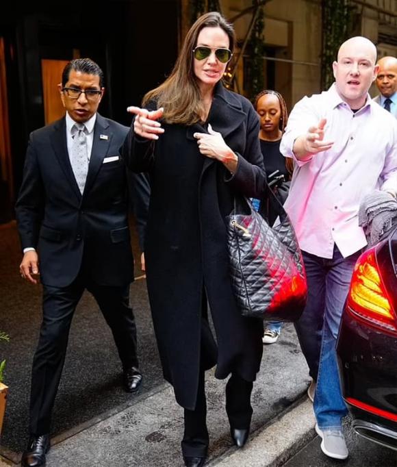 Angelina Jolie, Zahara, sao Hollywood