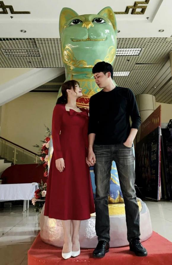 Huyền Thạch, diễn viên Huyền Thạch, bạn trai Huyền Thạch