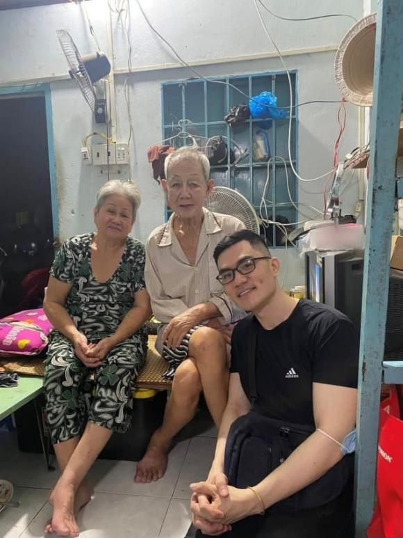 Trang Kim Sa, Sao Việt, Cô đào chuyển giới'