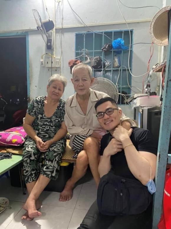Trang Kim Sa, Sao Việt, Cô đào chuyển giới'