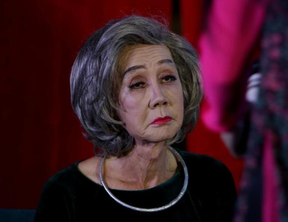 Trang Kim Sa, Sao Việt, Cô đào chuyển giới'