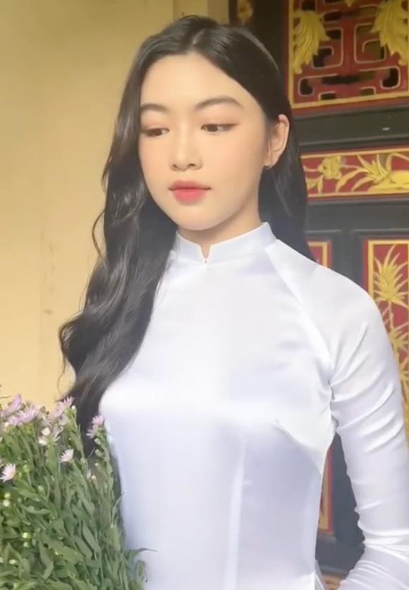 MC quyền linh,Con gái Quyền Linh,sao Việt