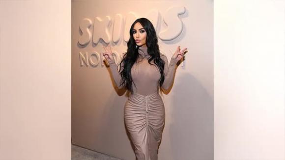 Kim Kardashian, Kim Kardashian bị chỉ trích trên mạng vì phát biểu tại Trường Kinh doanh Harvard, sao Hollywood