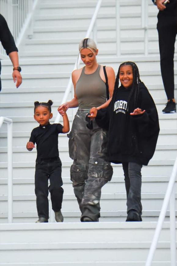 Kanye West, Bianca Censori, North West, sao Hollywood