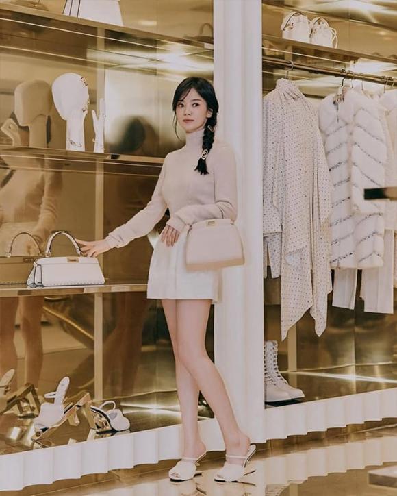  Song Hye Kyo, bộ sưu tập túi xách Fendi đáng ghen tị của Song Hye Kyo, sao Hàn