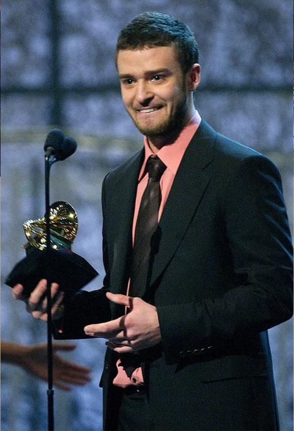 lễ trao giải Grammy qua các năm, những khoảnh khắc Grammy gây sốc nhất từ trước đến nay, sao Hollywood