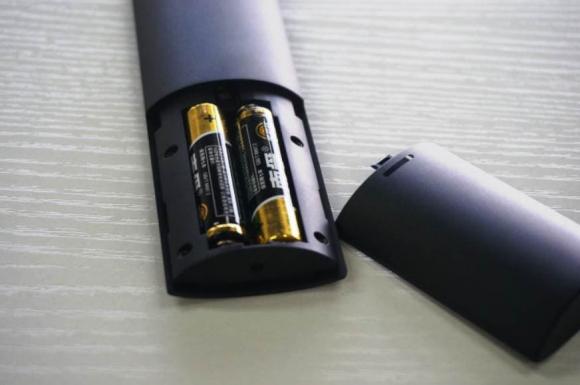 sạc pin, cục pin, pin hết hạn, mẹo hay