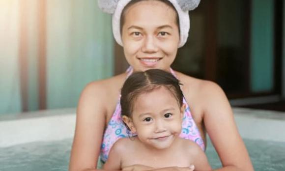 sống chung với gia đình chồng, sống chung với mẹ chồng, mẹ chồng tiết kiệm