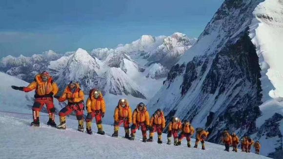 đỉnh Everest,  leo núi
