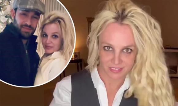  Britney Spears,  Britney Spears khiến fan lo lắng,  Britney Spears nhảy nhót trong chiếc váy dính mồ hôi