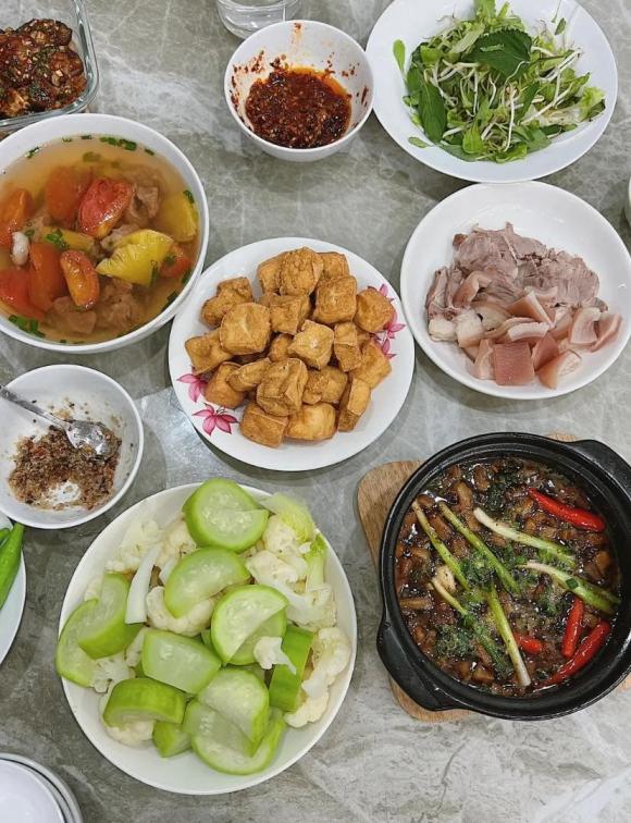 mâm cơm, mâm cơm ấm cúng, mâm cơm hai người 