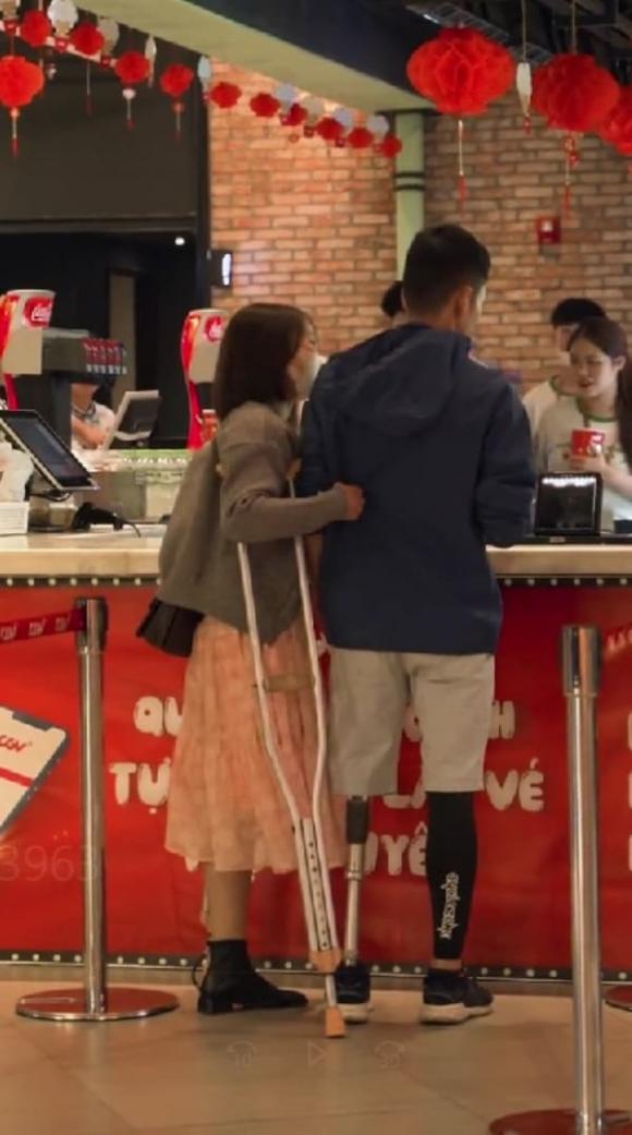 vợ chồng lính chì, cầu hôn vợ, cầu hôn ở rạp chiếu phim