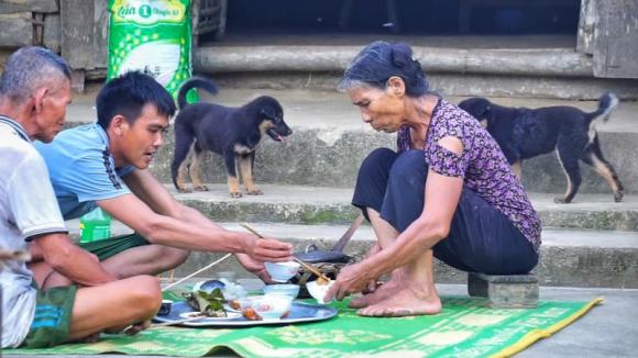 bỏ phố về quê, sống ở bìa rừng, sống cùng ông bà