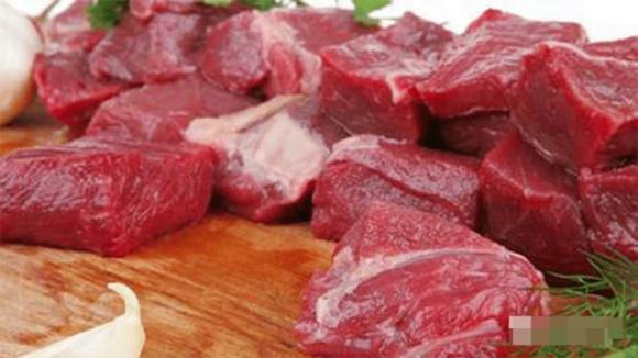 nốt sần, khoai mỡ, củ cải, thịt bò