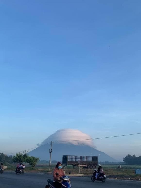 Bà Đen, quầng sáng ở núi Bà Đen, hiện tượng lạ ở núi Bà Đen