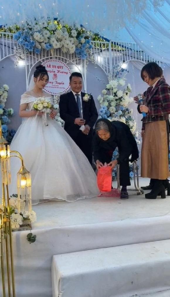 của hồi môn, bà tặng cháu vàng, đám cưới